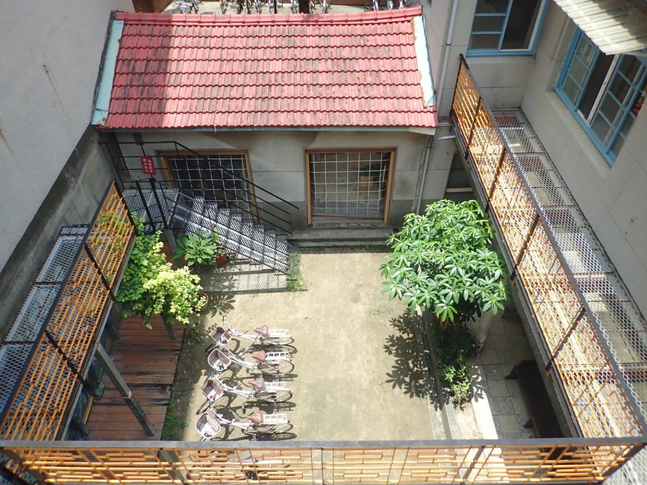 City Hut 1828 Tainan Buitenkant foto
